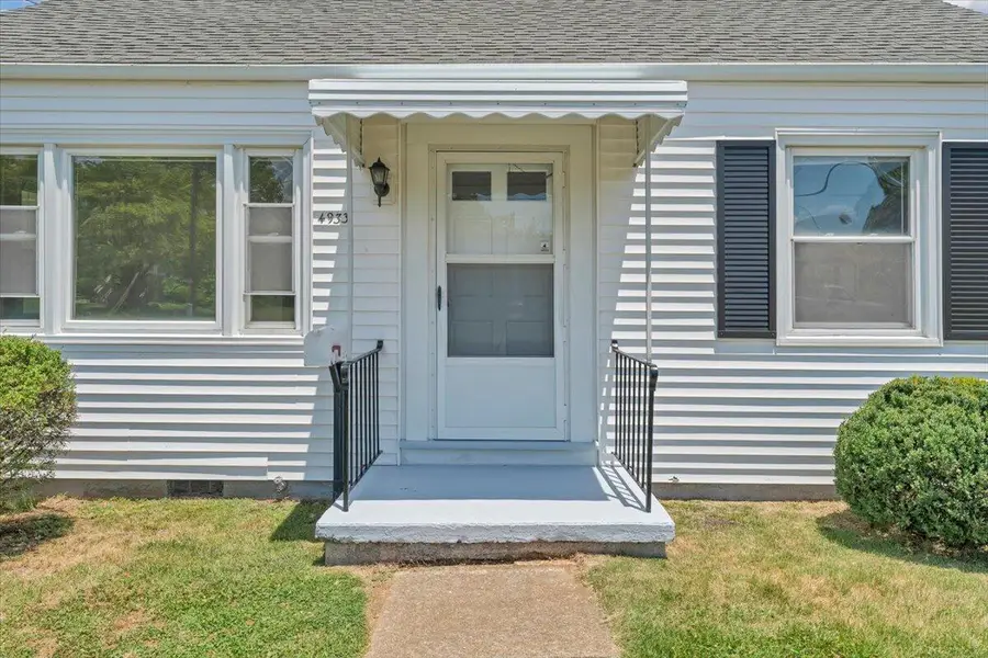 4933 Hildebrand Rd Ne, Roanoke, VA 24012 - #2