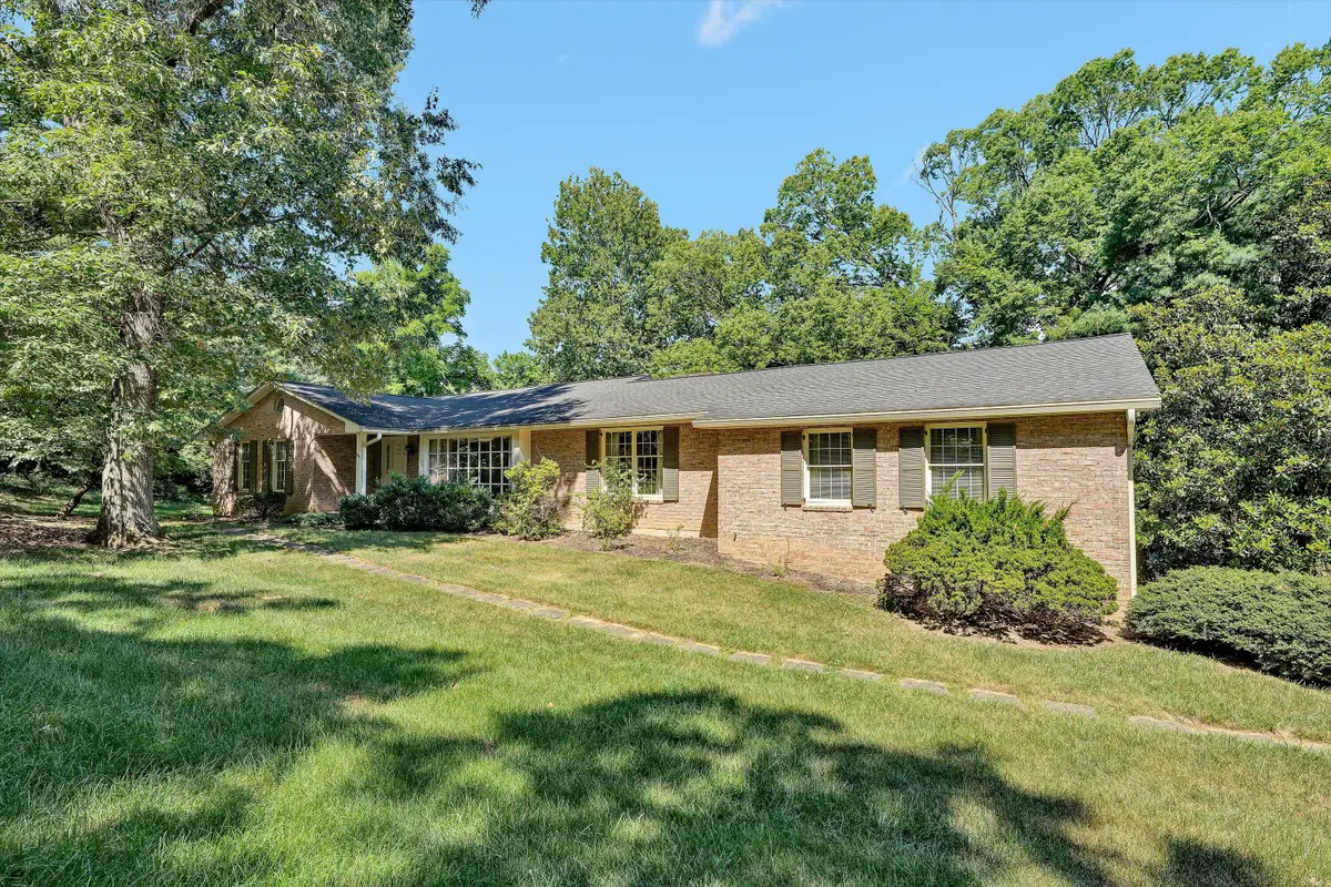 3615 Brymoor Rd Sw, Roanoke, VA 24018 - #1