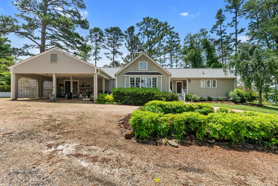 459 Hillcrest Heights Dr, Moneta, VA 24121 - #2