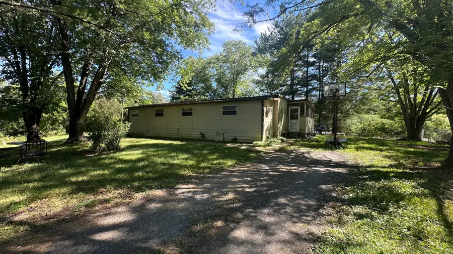 949 Roy Rd, Troutville, VA 24175 - #2