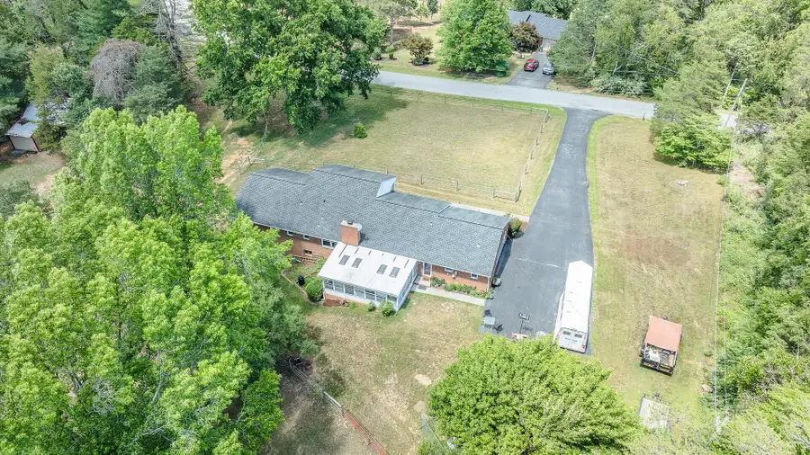 815 Brunswick Forge Rd, Troutville, VA 24175 - #3