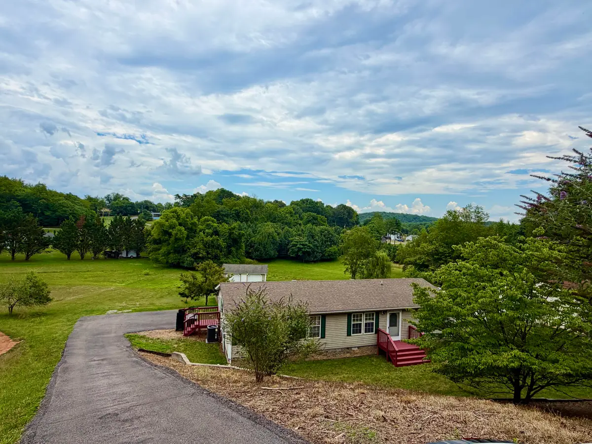 3501 Randall Dr, Roanoke, VA 24014 - #1