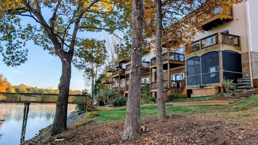 515 Cambridge Ct #F1, Hardy, VA 24101 - #3