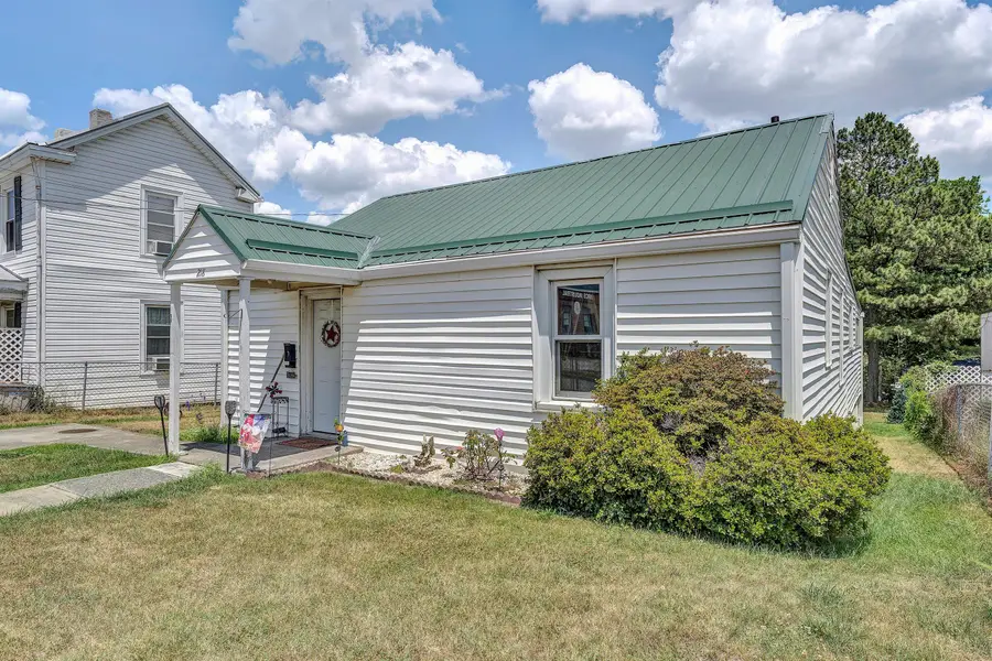 218 Maple St, Salem, VA 24153 - #2
