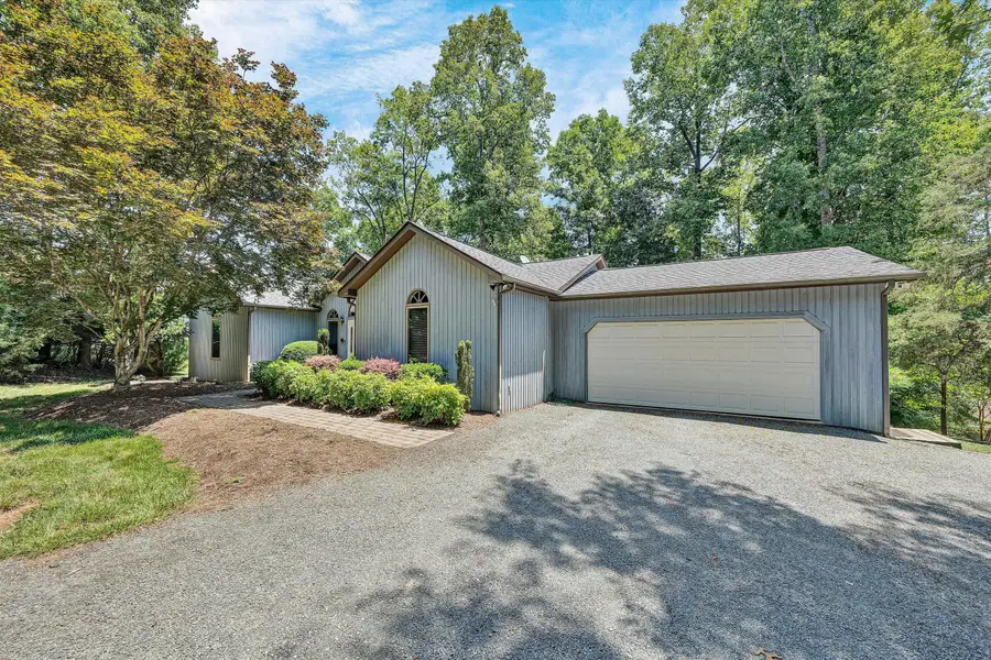 274 Woodbrook Rd, Moneta, VA 24121 - #2