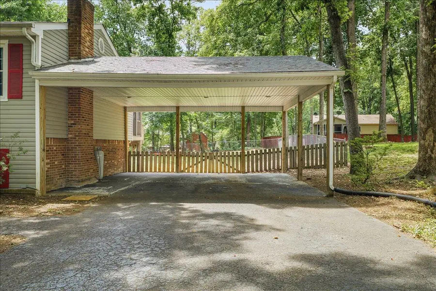 165 Beachmont Dr, Blue Ridge, VA 24064 - #3