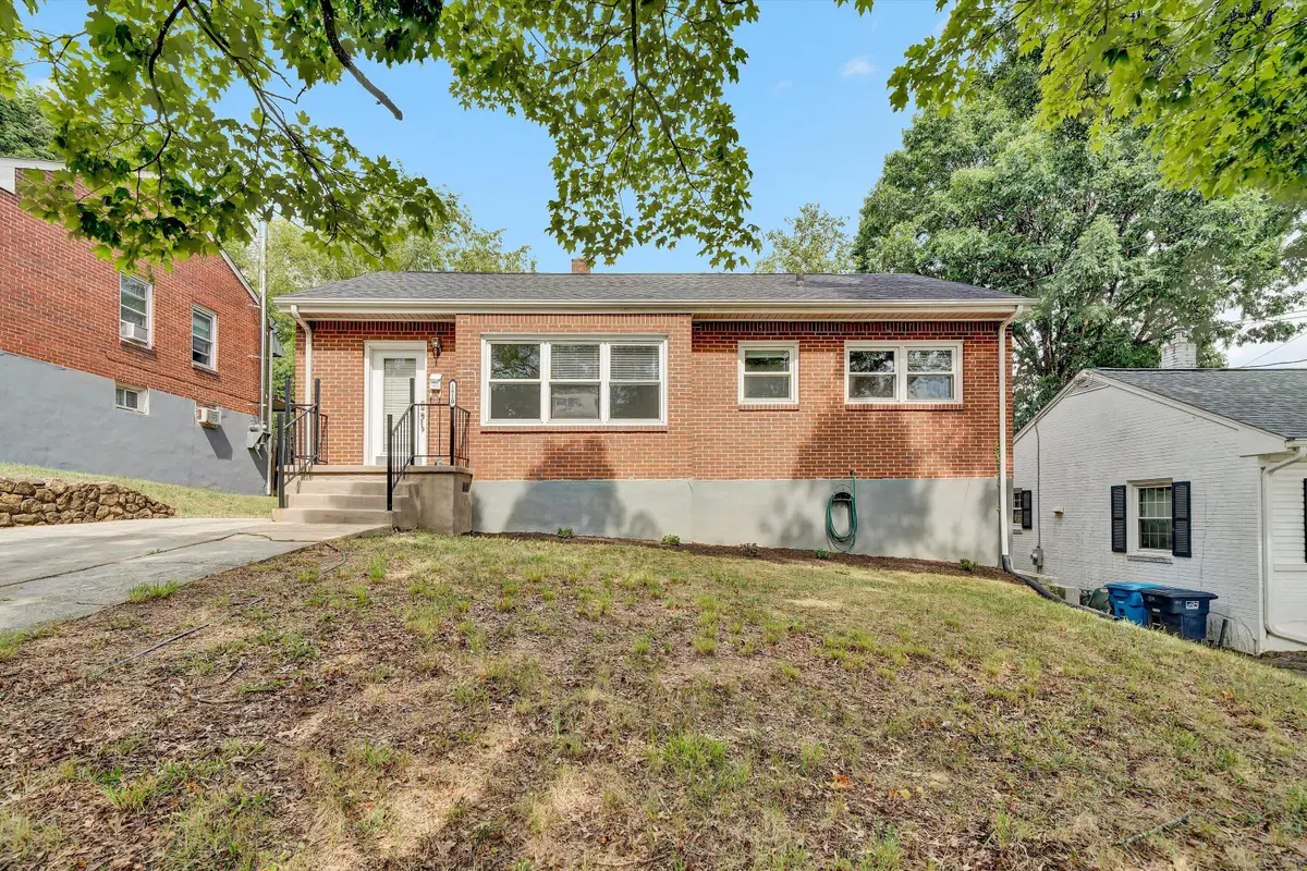 1810 Lawnhill St Sw, Roanoke, VA 24015 - #1