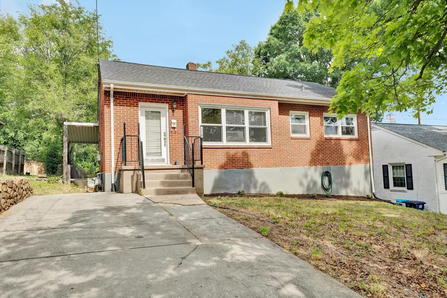 1810 Lawnhill St Sw, Roanoke, VA 24015 - #2