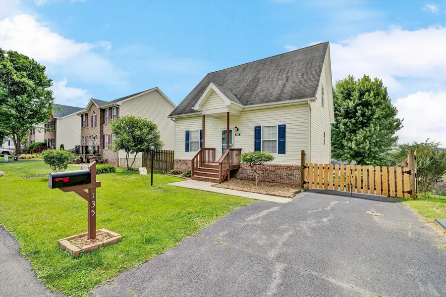 135 Wistaria Dr, Christiansburg, VA 24073 - #2