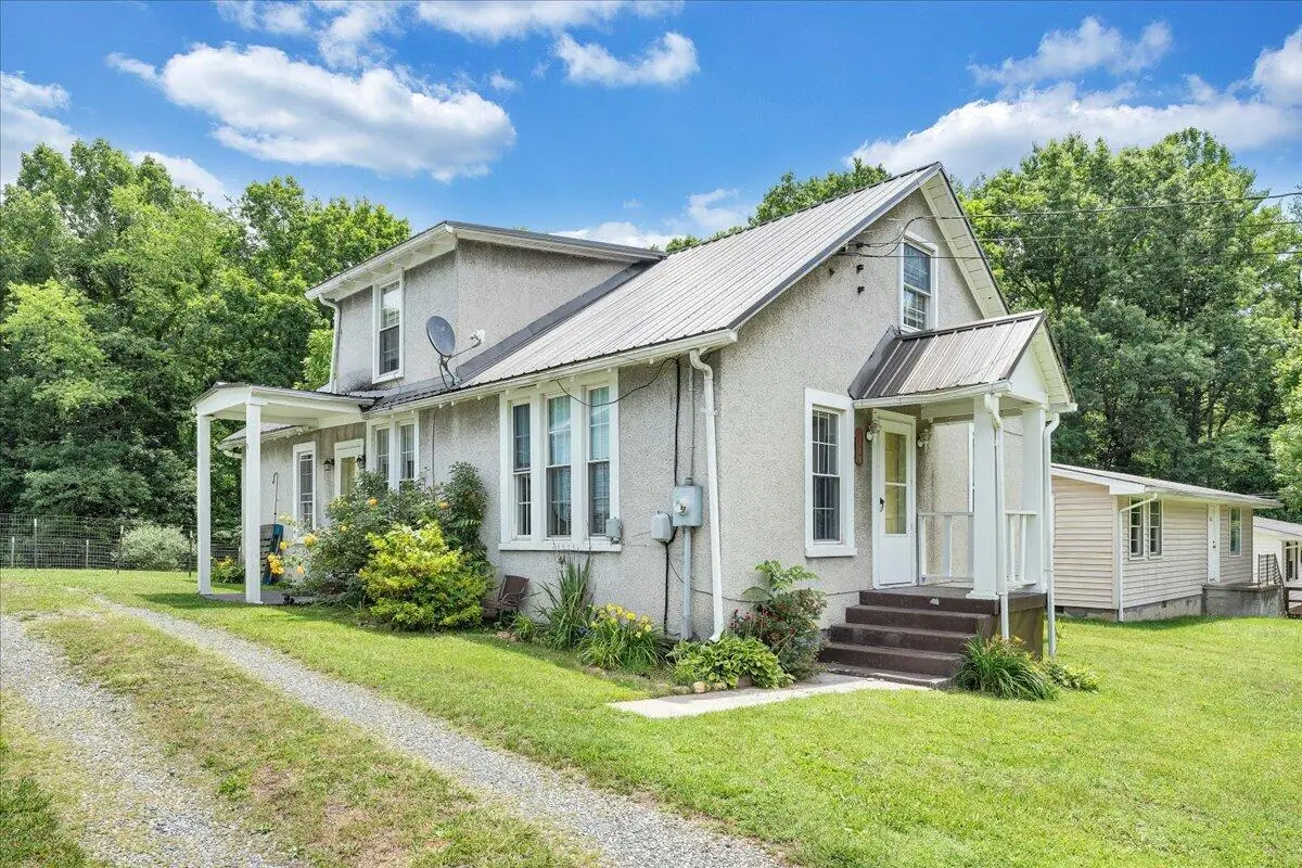 1408 Hatcher Ave, Covington, VA 24426 - #1