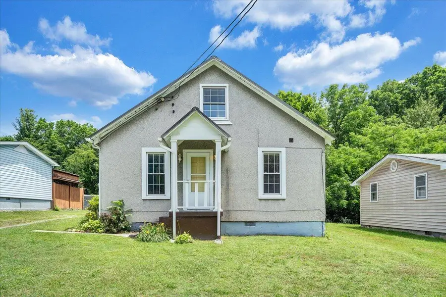 1408 Hatcher Ave, Covington, VA 24426 - #2