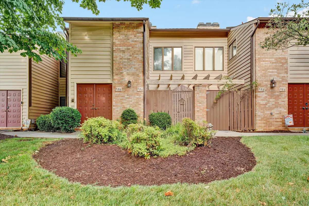 124 Windward Dr Sw, Roanoke, VA 24015 - #1