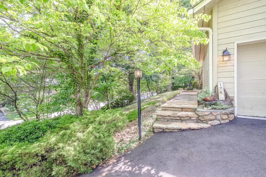 174 Bogey Ln, Salem, VA 24153 - #3