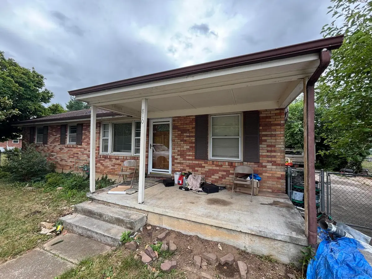 810 E Riverside Dr, Salem, VA 24153 - #1