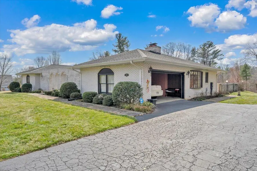 200 Bonbrook Mill Rd, Rocky Mount, VA 24151 - #3