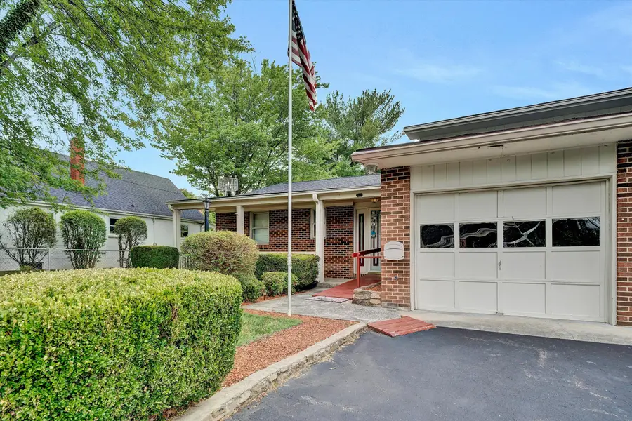 216 Poplar Ave, Salem, VA 24153 - #3