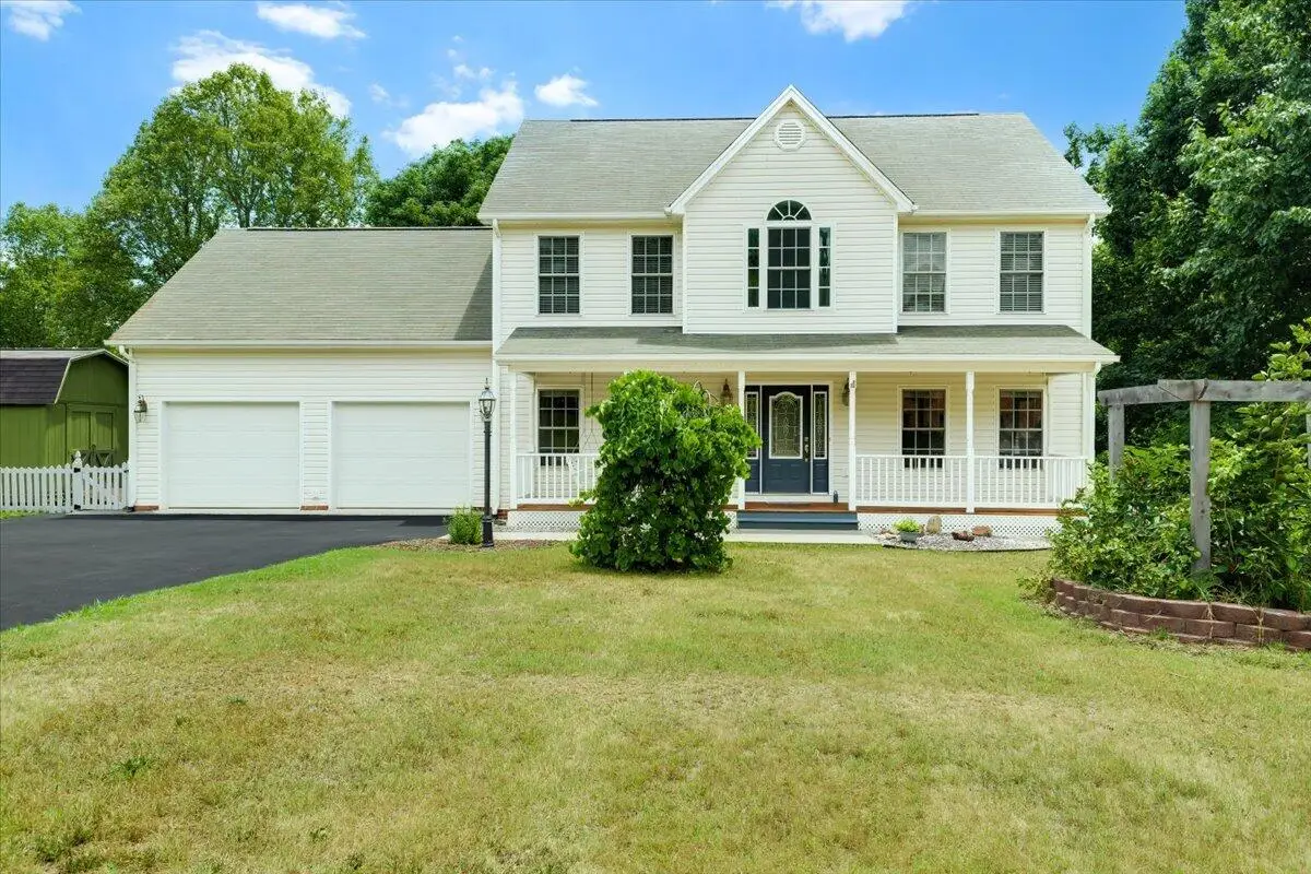 282 Four Seasons Dr, Troutville, VA 24175 - #1