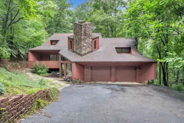 6227 Saddleridge Rd, Roanoke, VA 24018