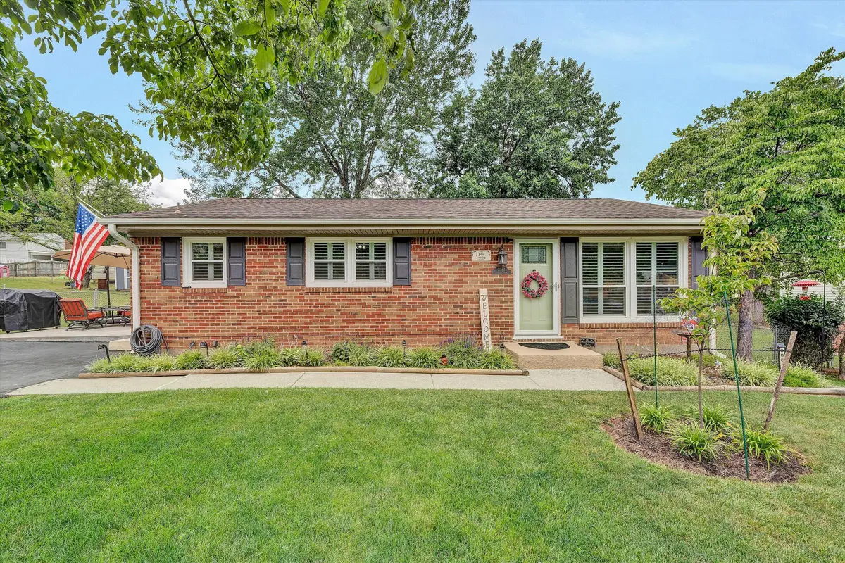 3063 Pebble Dr, Roanoke, VA 24014 - #1