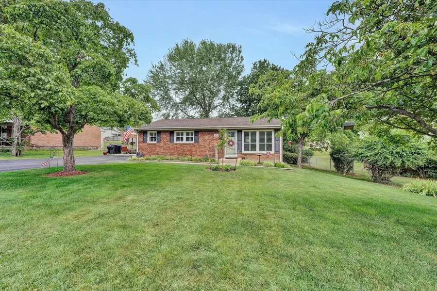 3063 Pebble Dr, Roanoke, VA 24014 - #2