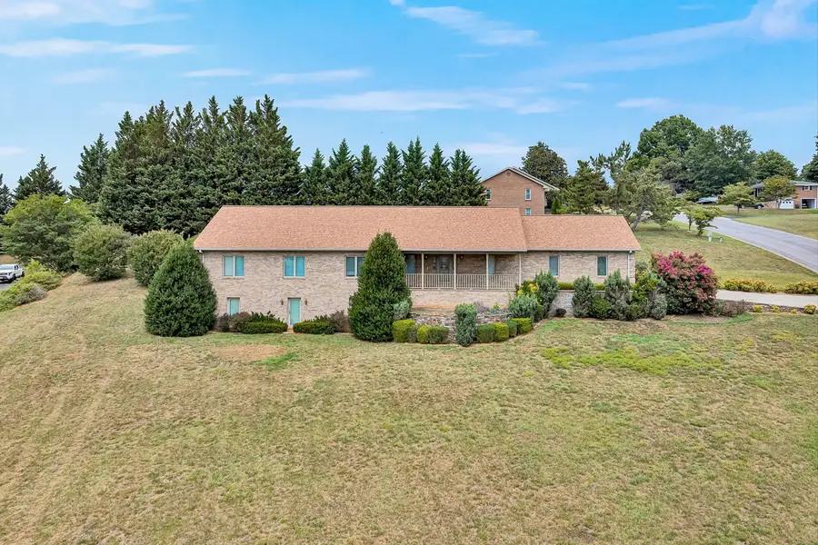 453 Highland Dr, Roanoke, VA 24019 - #2