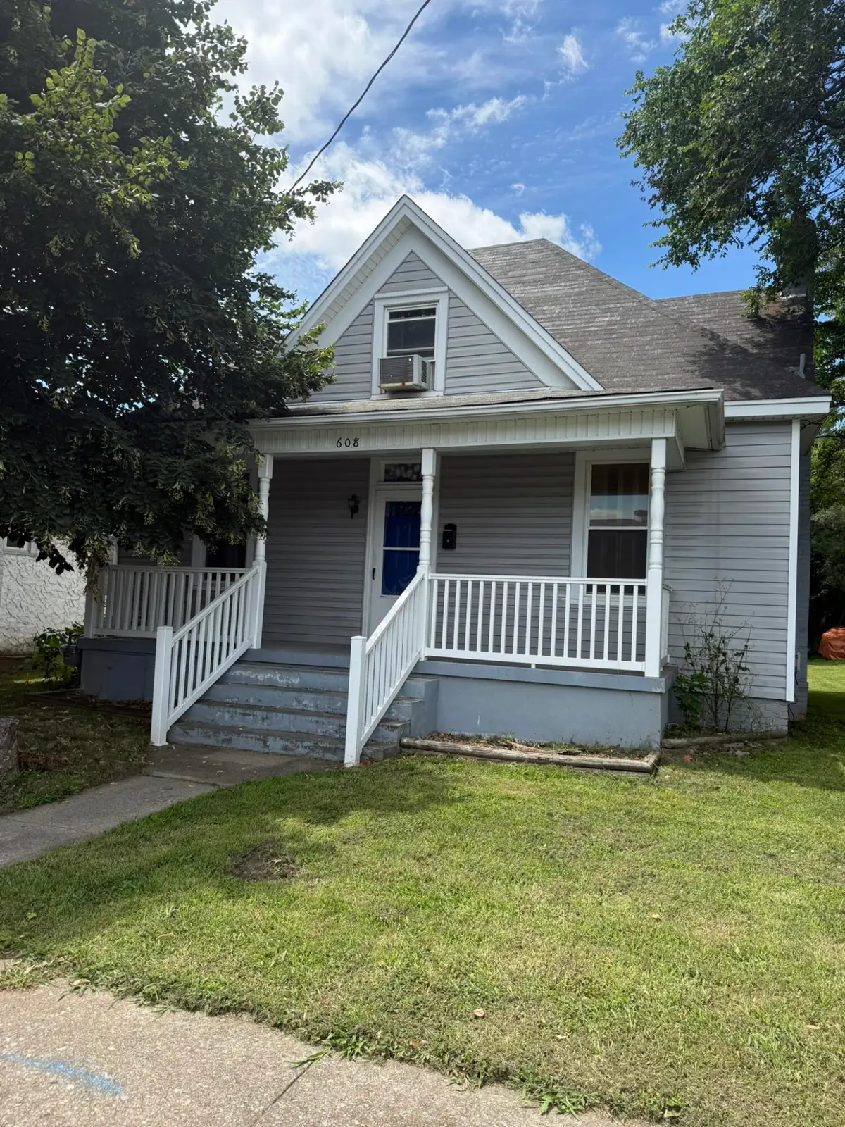 608 W Main St, Covington, VA 24426 - #1