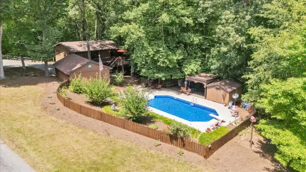 1842 Thomason Ln, Goodview, VA 24095