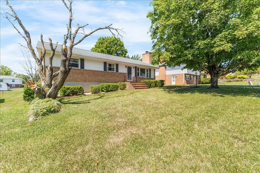 2908 Neil Dr, Roanoke, VA 24019 - #3