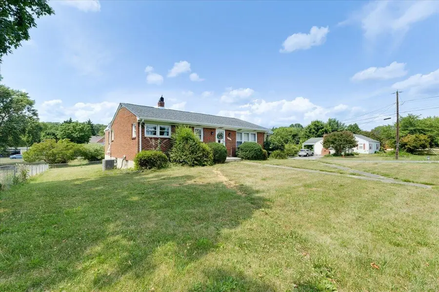 3707 Colonial Ave, Roanoke, VA 24018 - #2