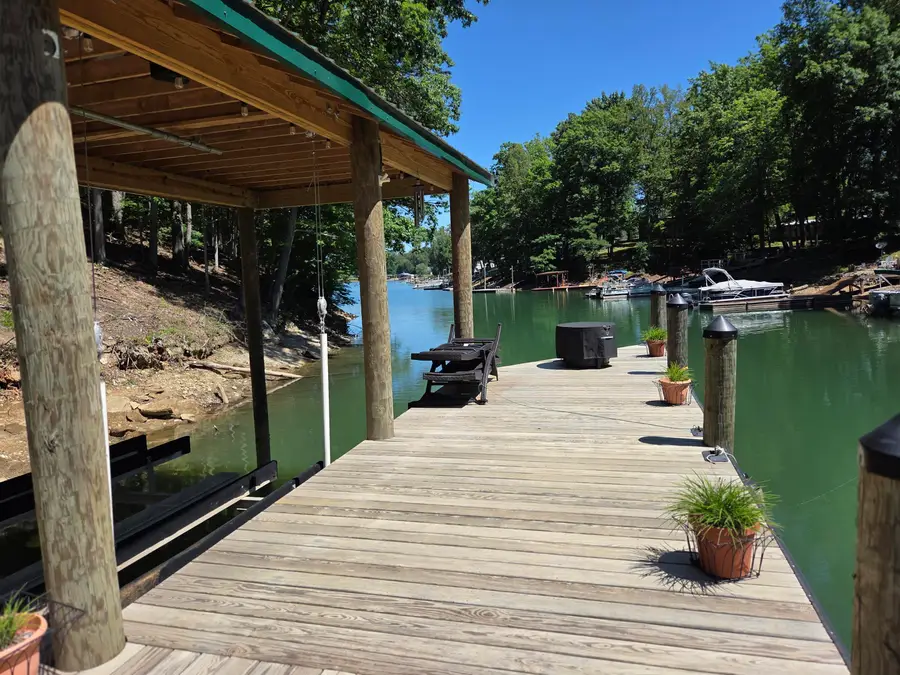 208 Munsons Rd, Penhook, VA 24137 - #2