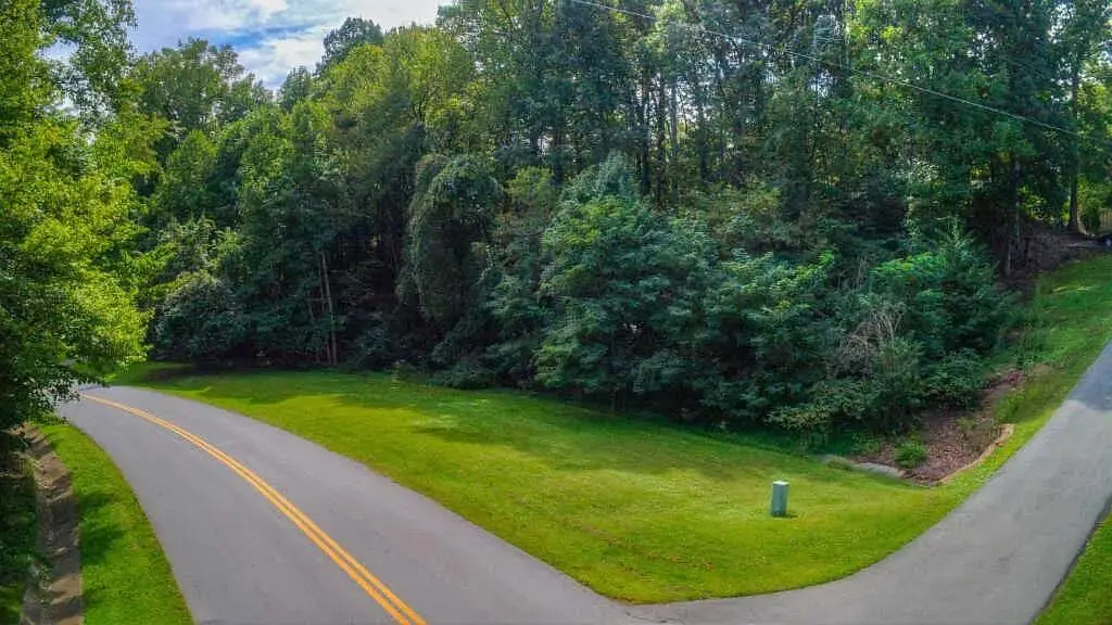 4828 Cherokee Hills Dr, Salem, VA 24153 - #1