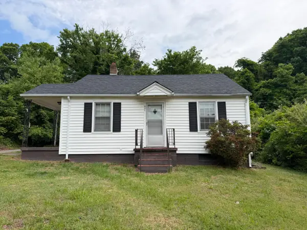 931 Myrtle Rd, Martinsville, VA 24112
