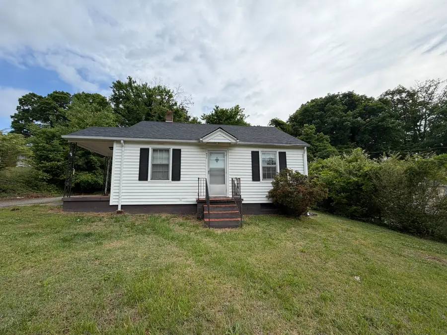 931 Myrtle Rd, Martinsville, VA 24112 - #2