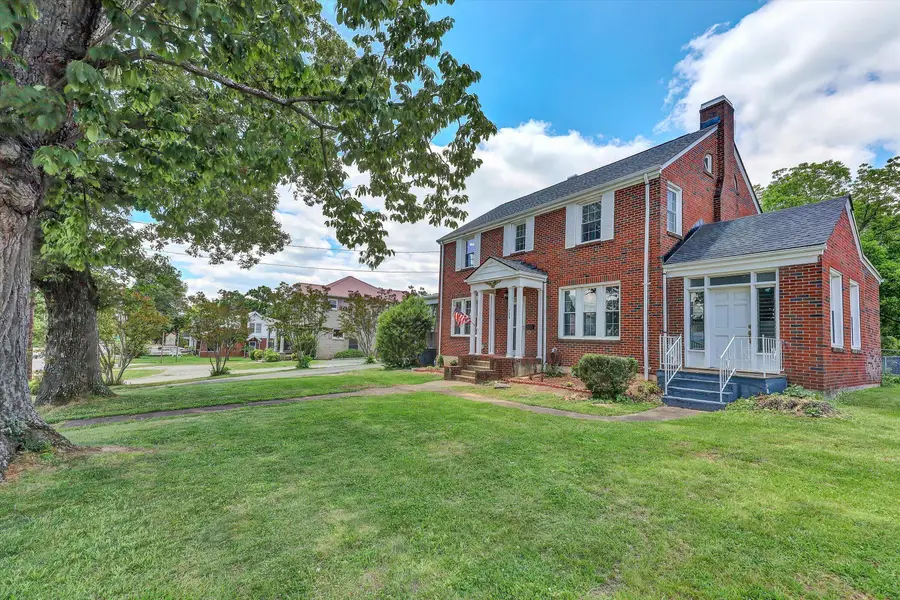 708 Starling Ave, Martinsville, VA 24112 - #2