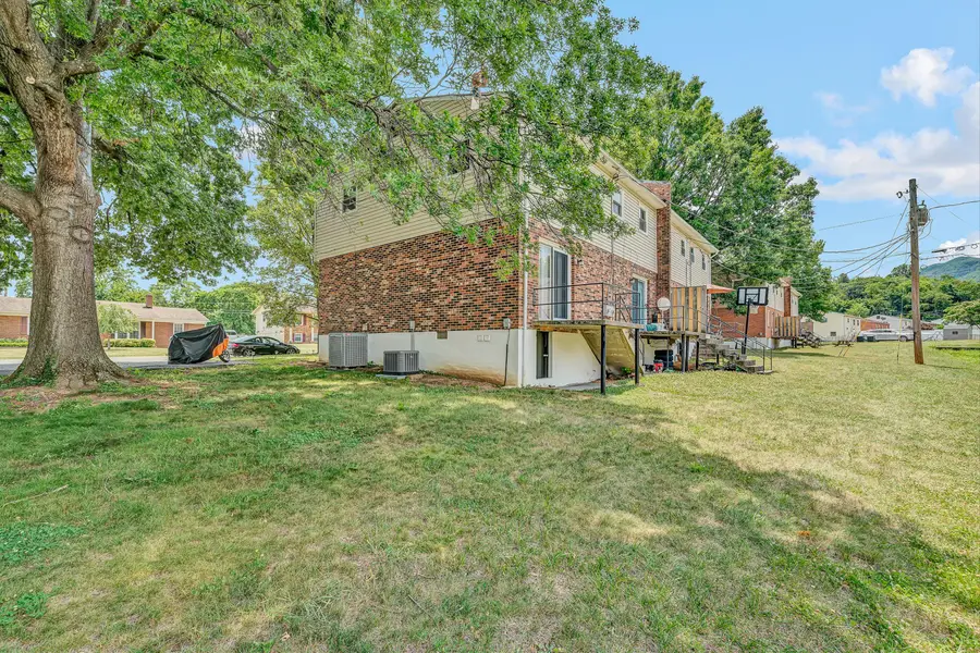 2153 Mulberry St #2153, 2155,2157, 2159, Salem, VA 24153 - #3