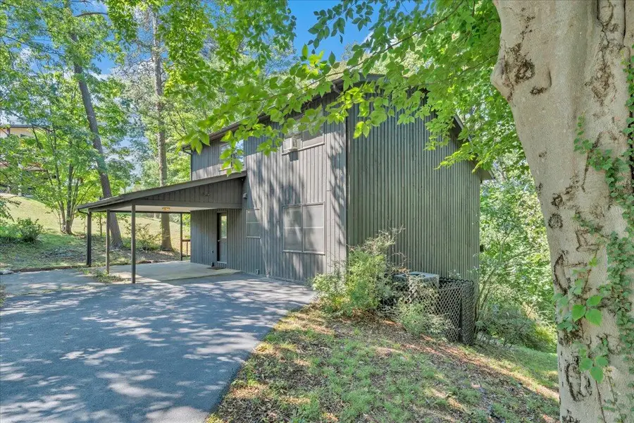 3067 Green Hill Dr, Salem, VA 24153 - #2