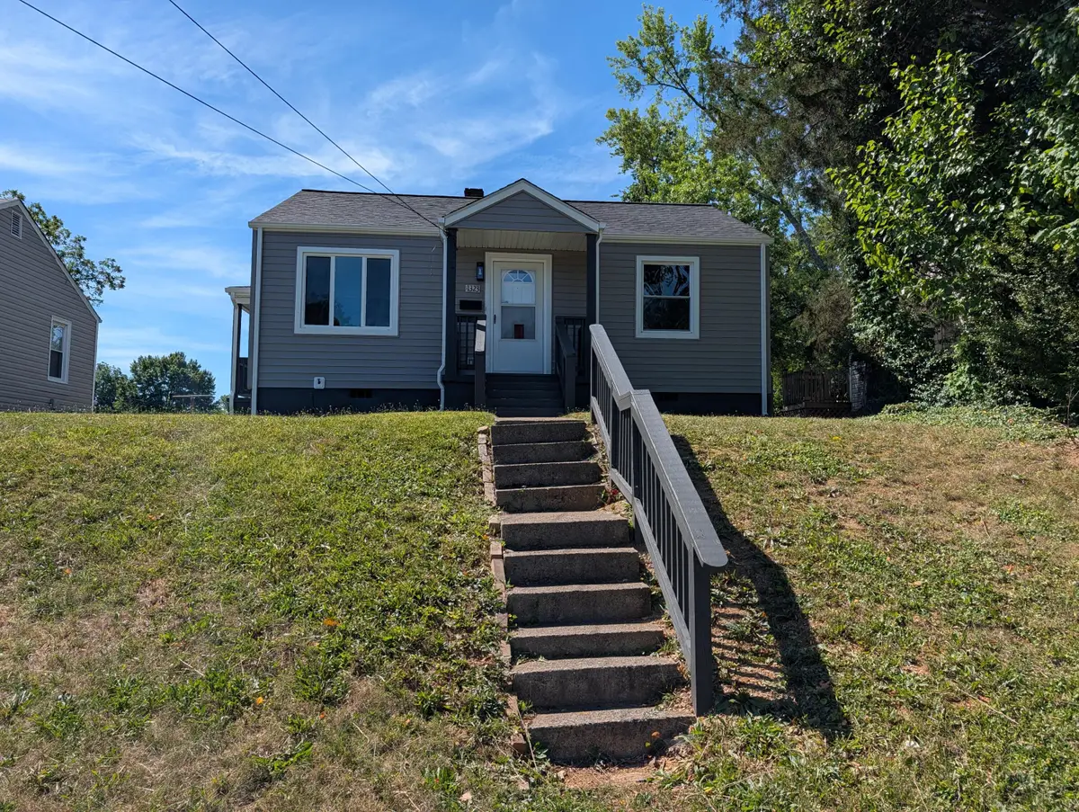 1323 Dudley St Nw, Roanoke, VA 24017 - #1