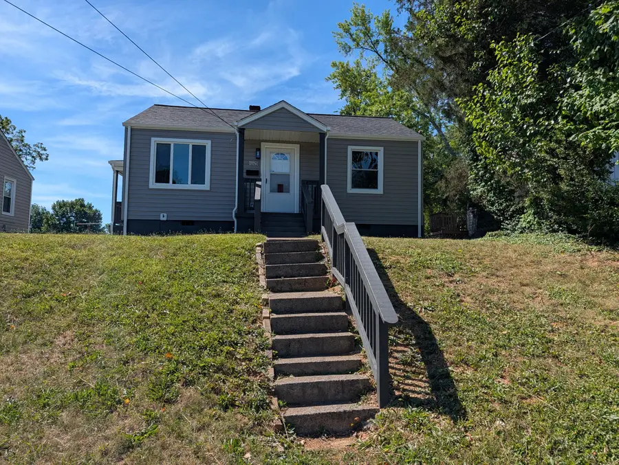 1323 Dudley St Nw, Roanoke, VA 24017 - #2