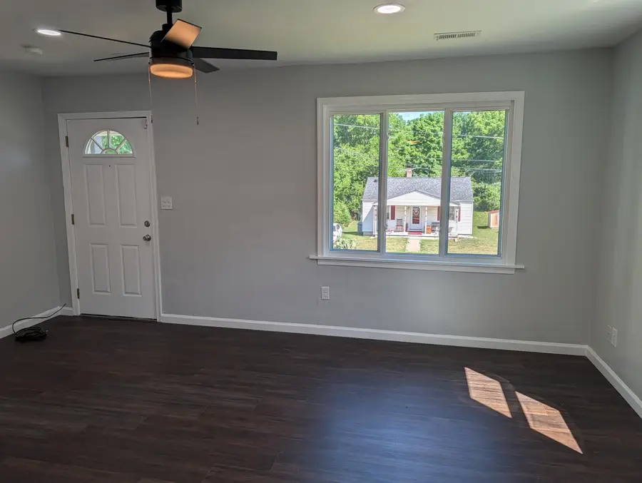 1323 Dudley St Nw, Roanoke, VA 24017 - #3