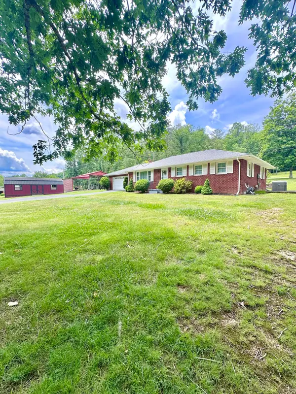 4926 Johnson Creek Rd, Covington, VA 24426