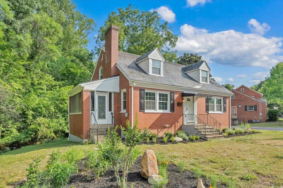 1556 Brandon Ave, Roanoke, VA 24015 - #1