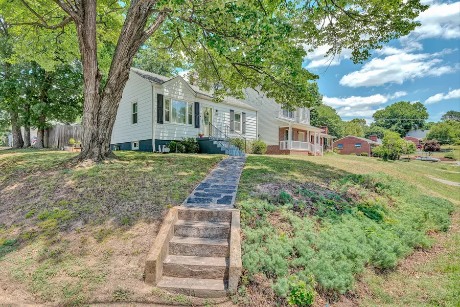 3402 Westmoreland Dr, Roanoke, VA 24018 - #2