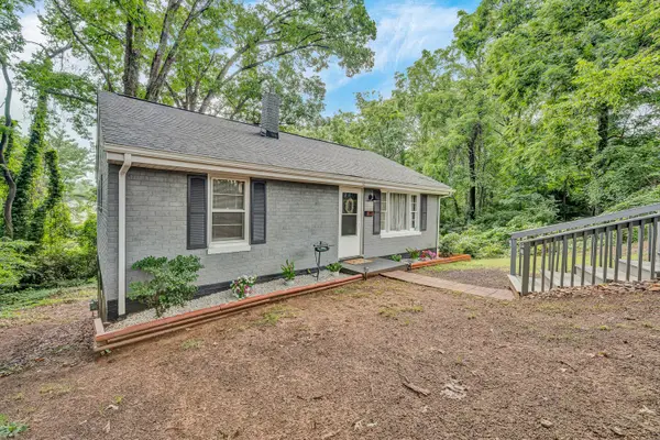 32 Hillcrest Ave Ne, Roanoke, VA 24012