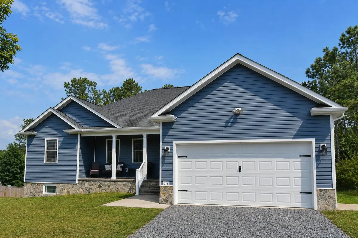 218 Mansfield Dr, Madison Heights, VA 24572 - #1