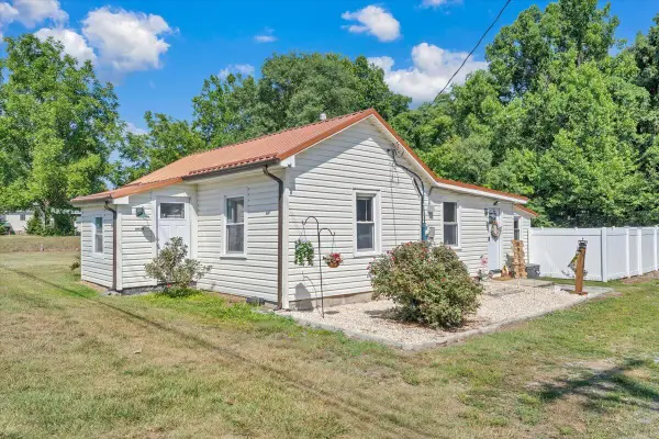 5034 Lee Hwy, Troutville, VA 24175