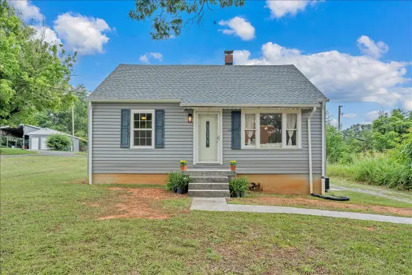 2509 Callaway Rd, Rocky Mount, VA 24151