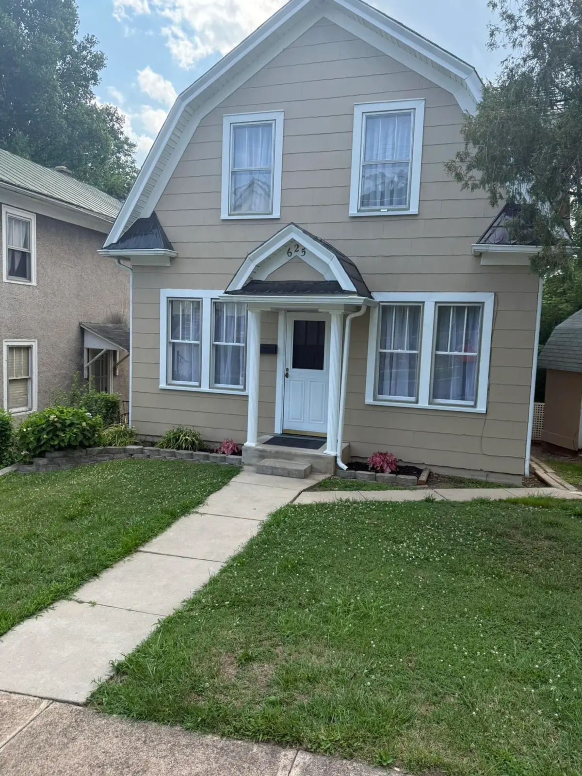 625 Jefferson Ave, Clifton Forge, VA 24422 - #1