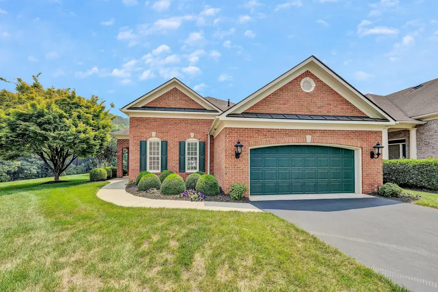 6542 Fairway Estates Dr, Roanoke, VA 24018 - #2