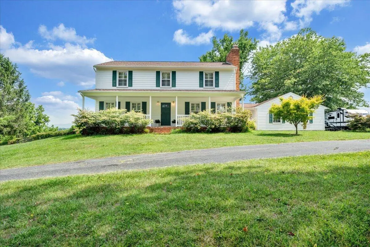 452 Country Club Rd, Troutville, VA 24175 - #1
