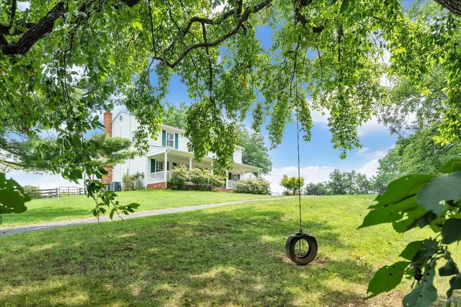 452 Country Club Rd, Troutville, VA 24175 - #3